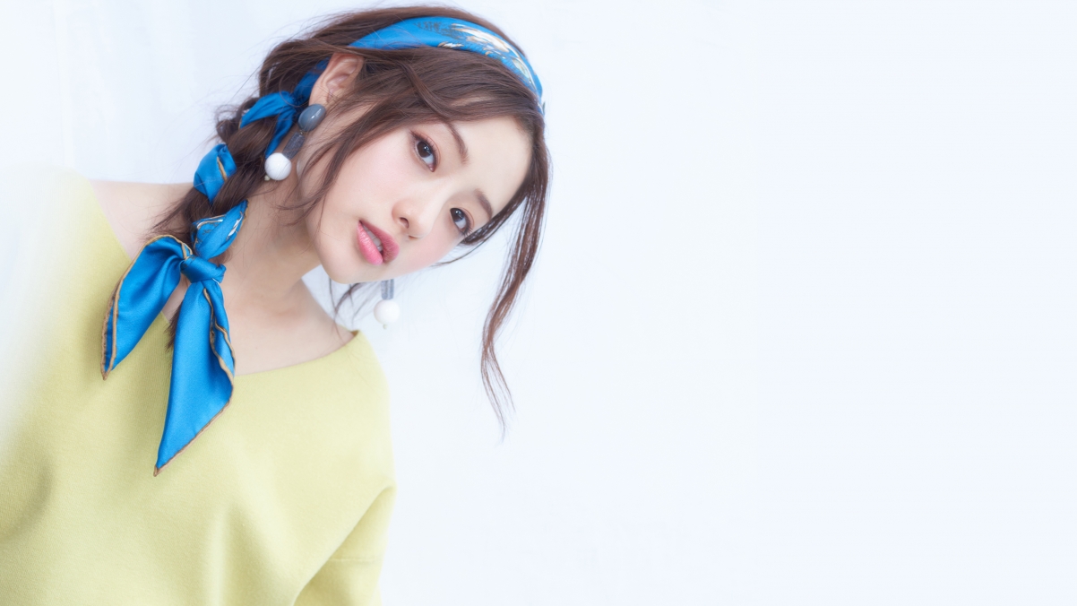 石原里美惊艳4K桌面壁纸，高清美女图片，3840x2160分辨率，一键下载