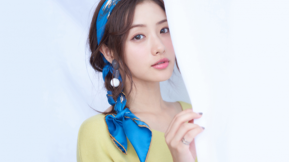 石原里美惊艳4K壁纸，高清美女图片，3840x2160分辨率，一键下载