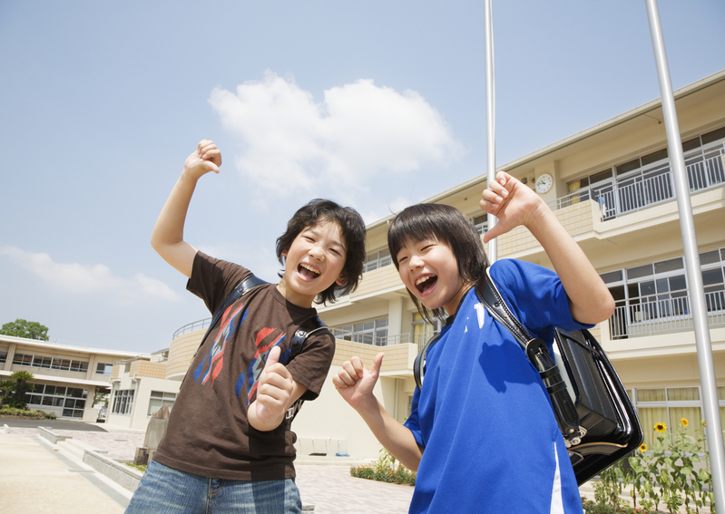 小学生校园风光高清JPG摄影，精选设计素材下载