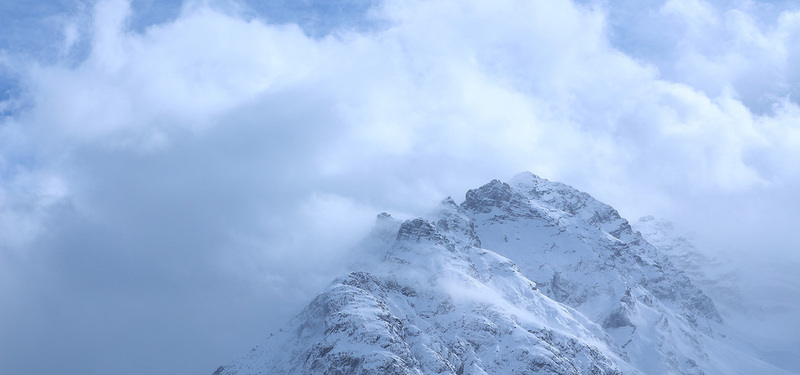 高山雪峰烟雾朦胧，绝美JPG摄影作品，风景素材高清下载