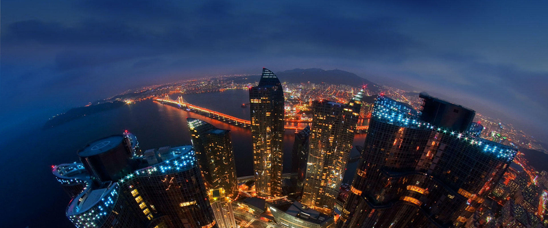 海边灯火璀璨，城市夜景高清JPG，精美摄影素材下载