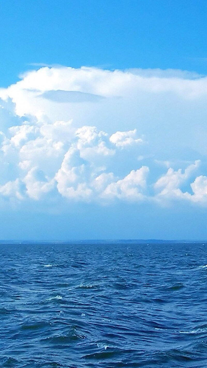 高清蓝色风景H5背景JPG图片，摄影美景素材，一键下载