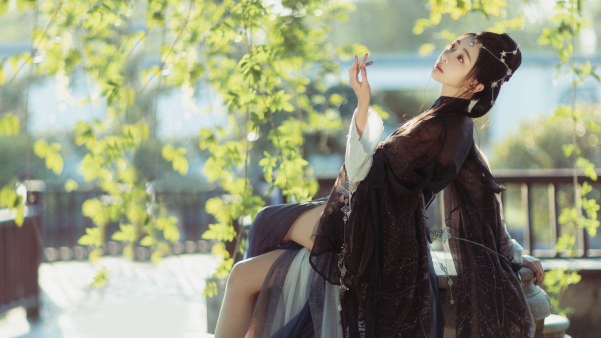 古风美女倩影，黑色裙裳秀美腿，4K高清壁纸畅享下载（3840x2160）