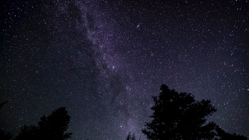 仰望星空背景，4K超高清夜空星空JPG图片，风景摄影素材下载