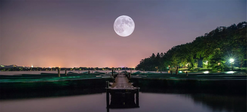 中秋佳节月圆满，高清JPG月亮风景图片素材下载