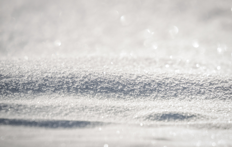 雪地美景高清JPG摄影，精选风景图片设计素材，免费下载