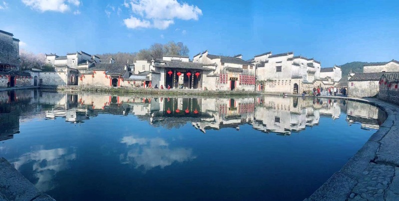高清蓝色天空倒影JPG图片，风景摄影PSD素材免费下载