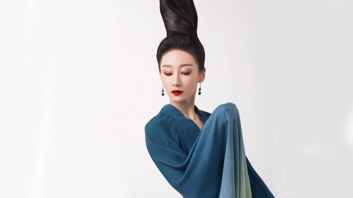 古风美女孟庆旸惊艳亮相，青绿韵味4K壁纸，高清3840x2160畅享下载