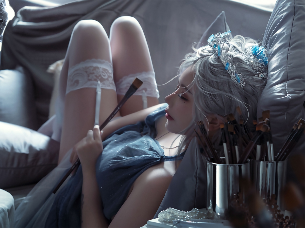 海琴烟COSPLAY美女iPad高清壁纸，2732x2048分辨率精美下载
