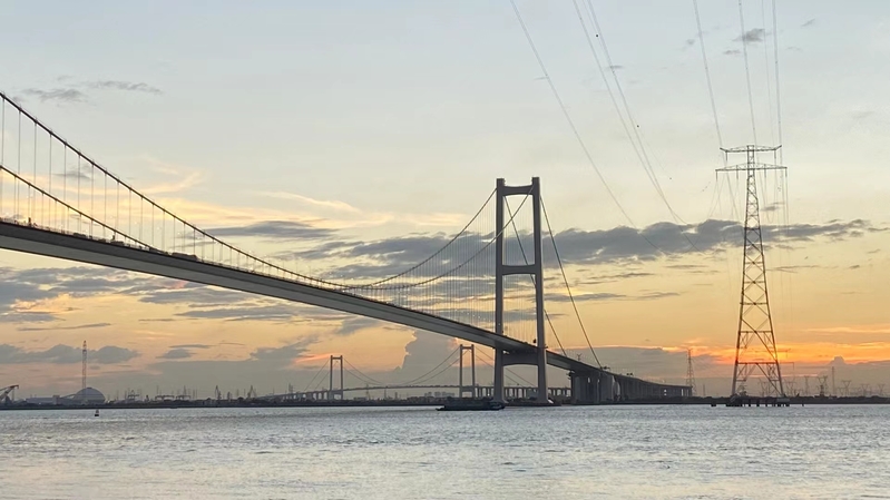 城市桥梁绝美风光，高清JPG摄影素材，风景图片设计任选下载