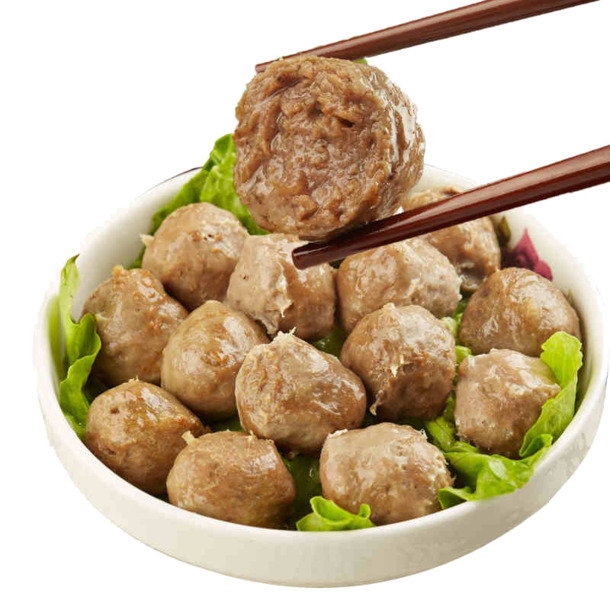 筷子夹牛肉丸PNG透明图，高清装饰元素，生活用品设计素材下载