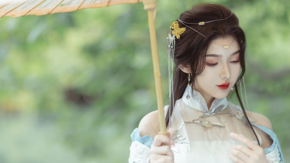 古风佳人持伞倩影，绝美高清4K壁纸，3840x2160分辨率畅享下载