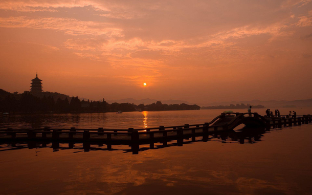 西湖美景壁纸，高清PNG透明背景，唯美意境摄影素材下载