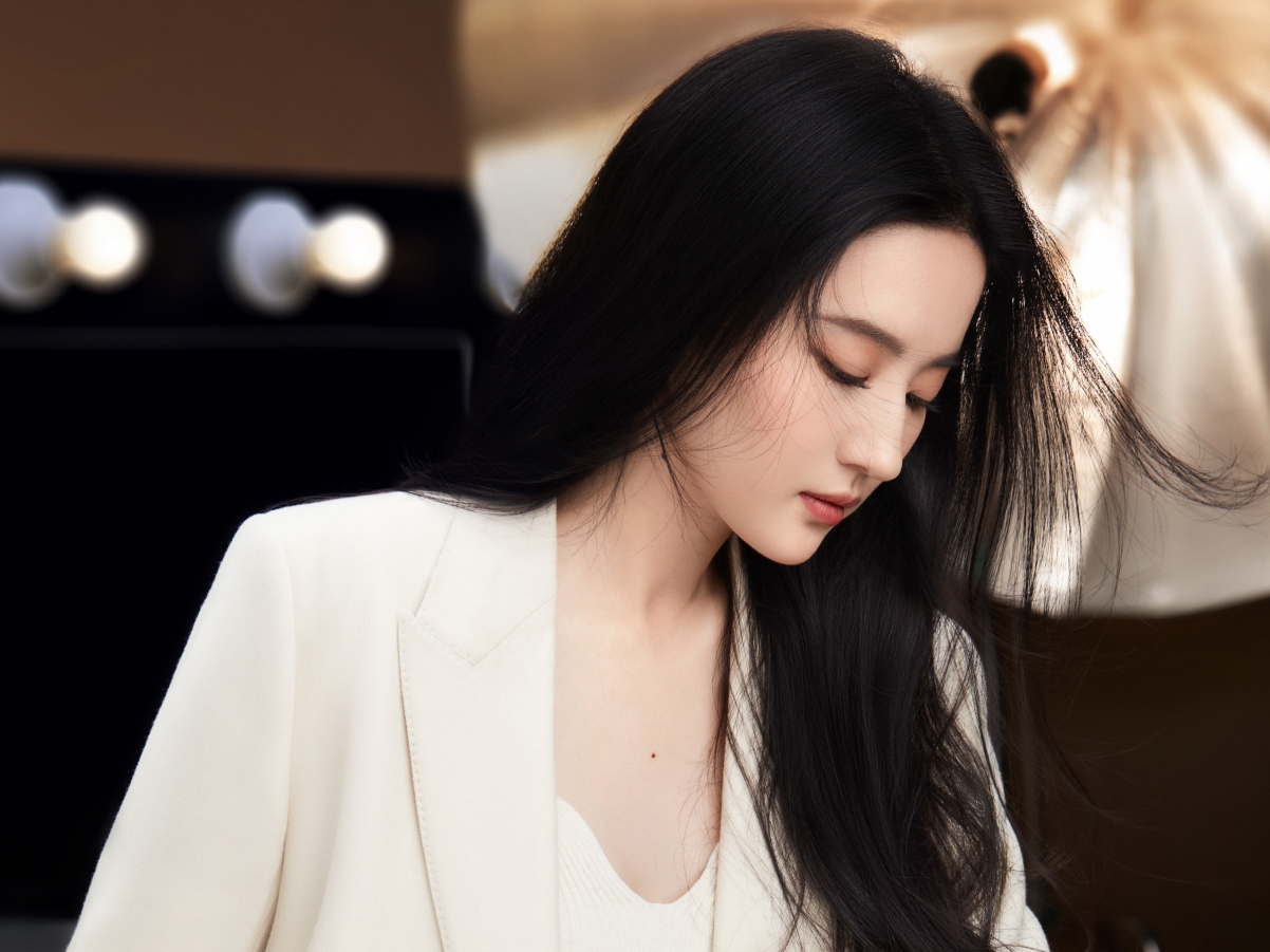 刘亦菲绝美高清iPad壁纸，2732x2048超清画质，一键下载！