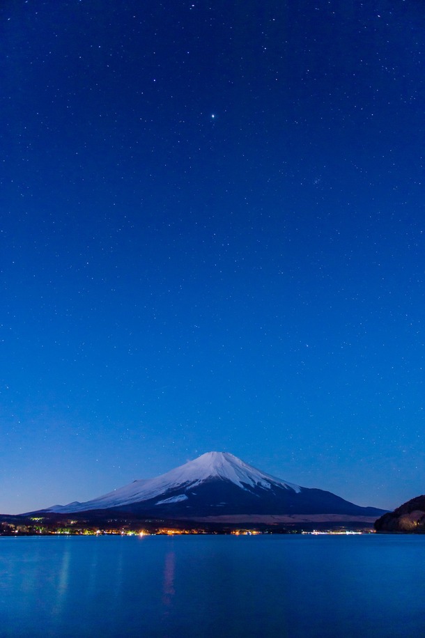 浅蓝星空底纹PNG透明图片，高清摄影风景素材，免费下载