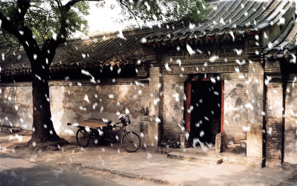 北京小巷雪景高清PNG透明背景，节日氛围设计素材免费下载