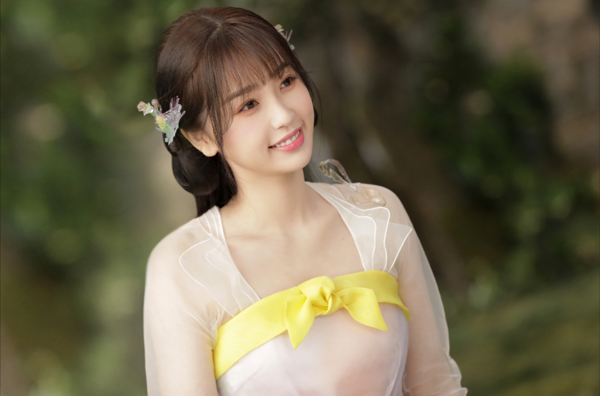 虞书欣绝美壁纸，苍兰诀4K高清电脑壁纸，美女图片3840x2535，一键下载