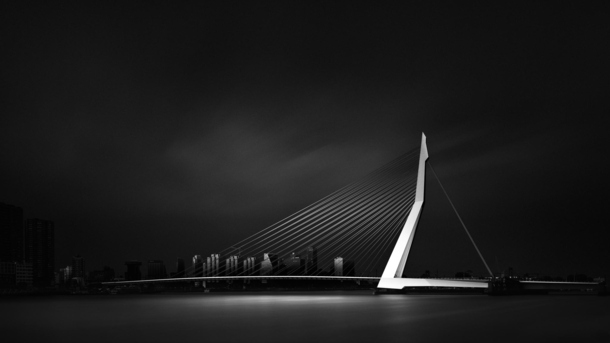 黑白夜晚建筑背景高清PNG透明图，设计素材下载，场景背景图片精选