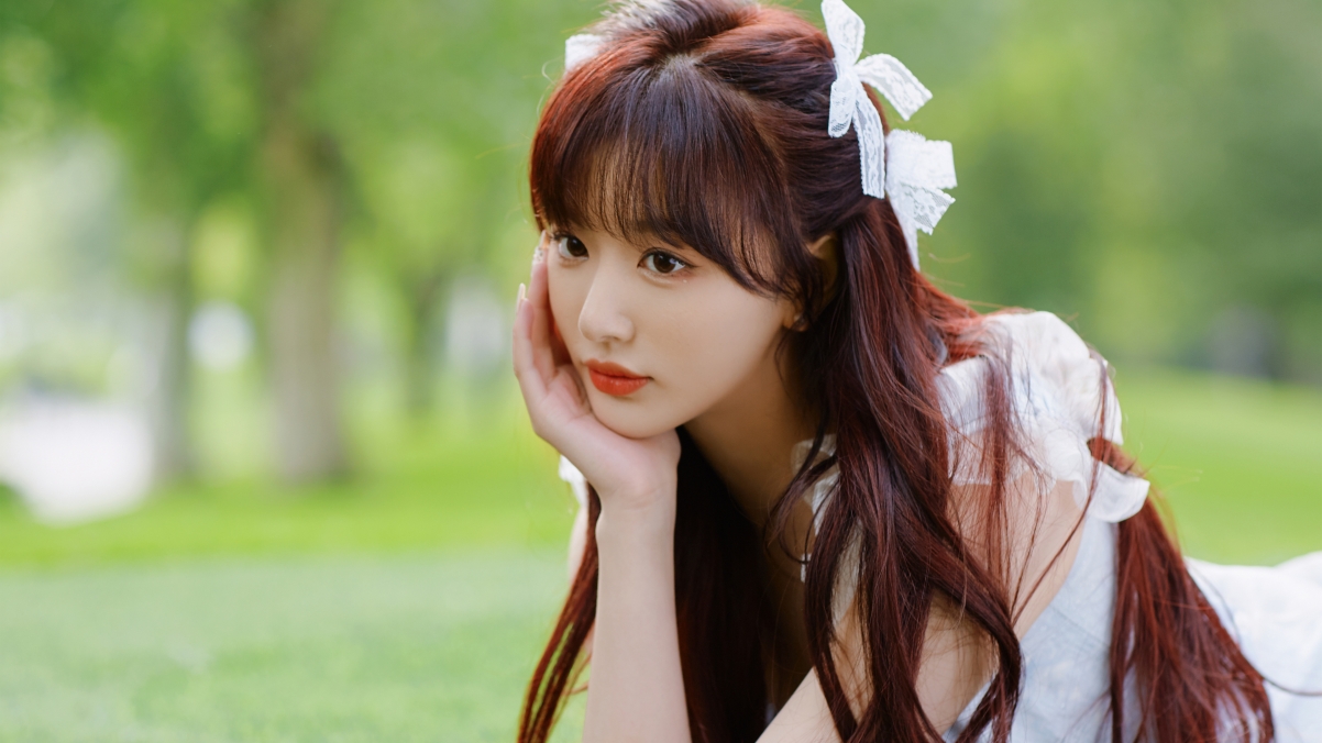 孔雪儿绝美长发4K高清壁纸，3840x2160分辨率，一键下载！