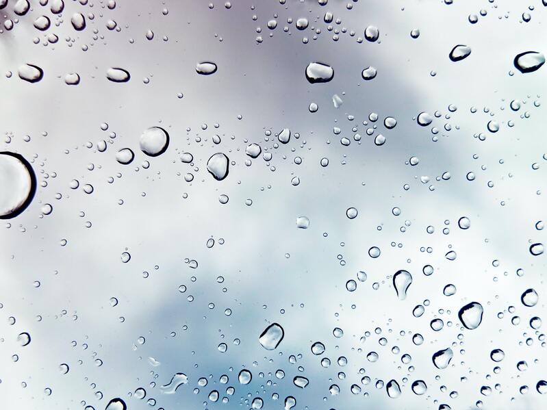 水珠浸润玻璃高清JPG摄影/风景PSD设计素材下载