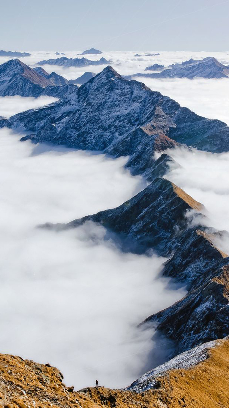 巍峨山川云海缭绕H5背景素材，高清JPG摄影图，美景设计资源下载