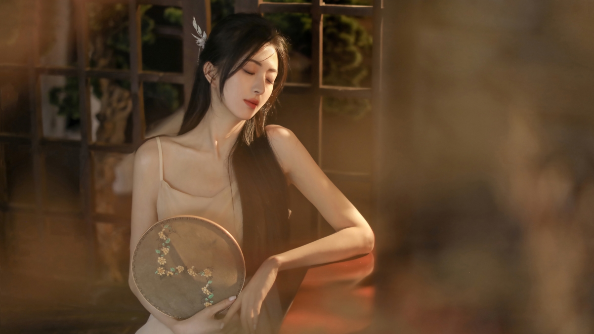 古韵书香间，闭眼长发美女养眼，超清4K壁纸3840x2160，下载欣赏