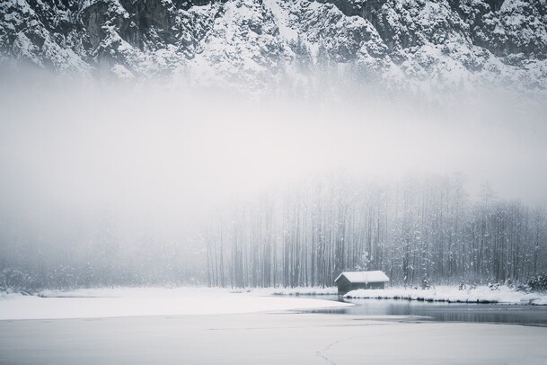 冬季雪景，湖面房屋高清PNG透明背景图片，摄影风景素材免费下载