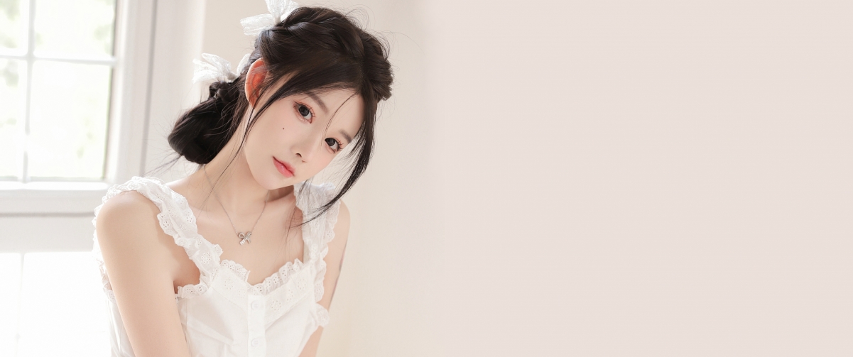 清纯美女居家壁纸，4K高清带鱼屏，3440x1440精美图片下载