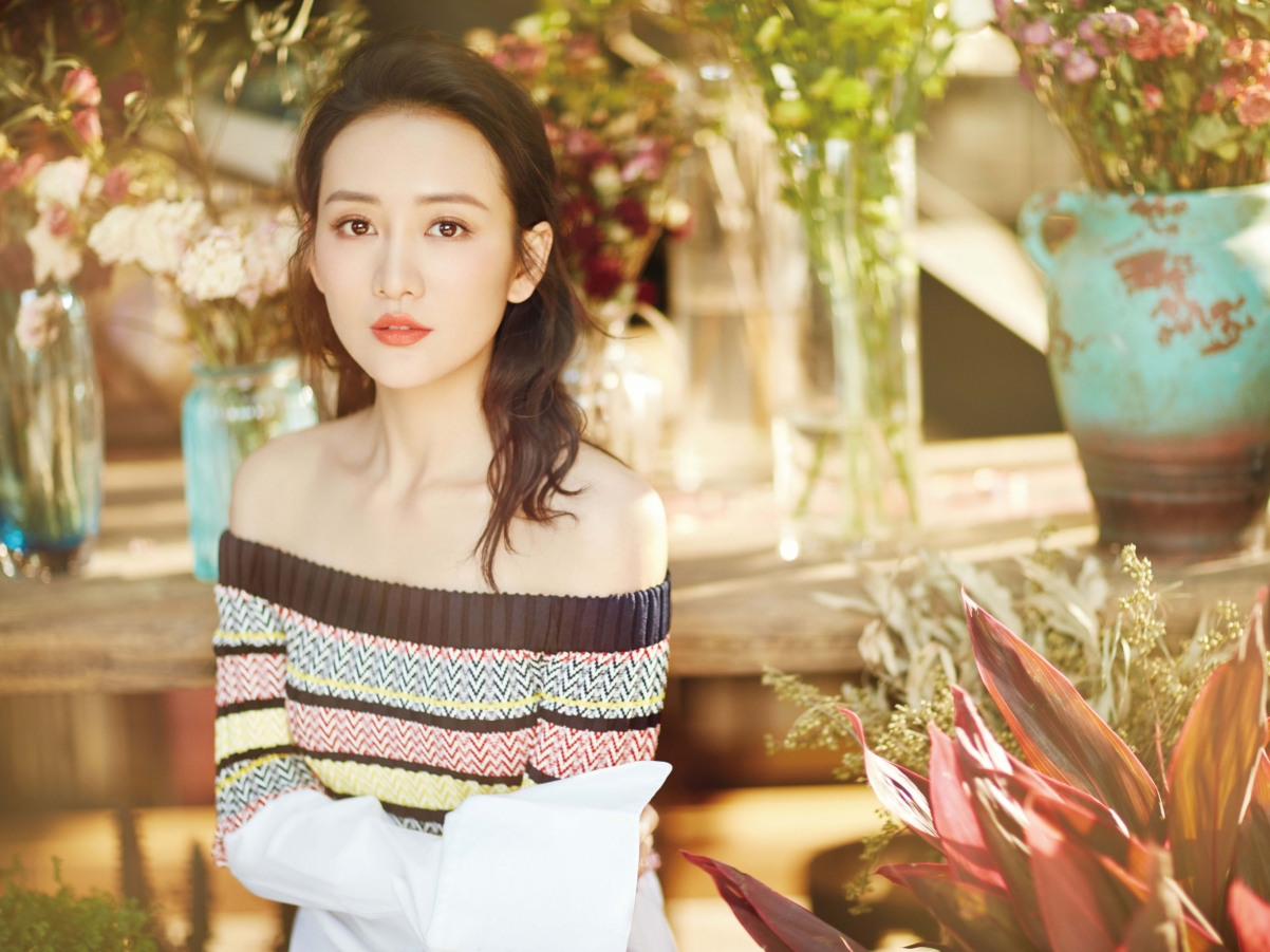 王鸥绝美高清壁纸，鲜花绽放平板电脑，2732x2048超清下载