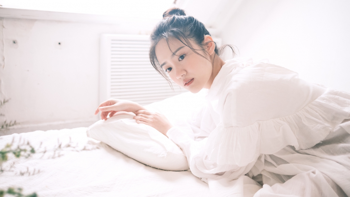汤梦佳绝美4K壁纸，高清美女图片，3840x2160分辨率，一键下载