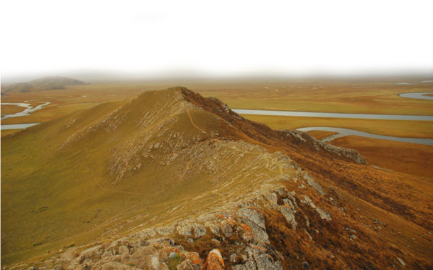 环绕山坡小河美景，高清PNG透明背景，摄影风景图片设计素材免费下载