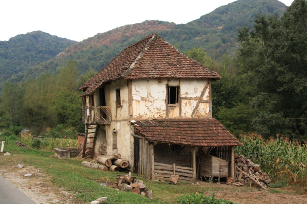 山居古宅高清PNG透明背景，摄影风景素材，免费下载