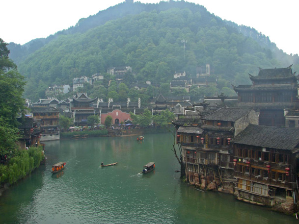 凤凰古城张家界美景PNG素材，小桥流水透明背景图片，设计下载必备