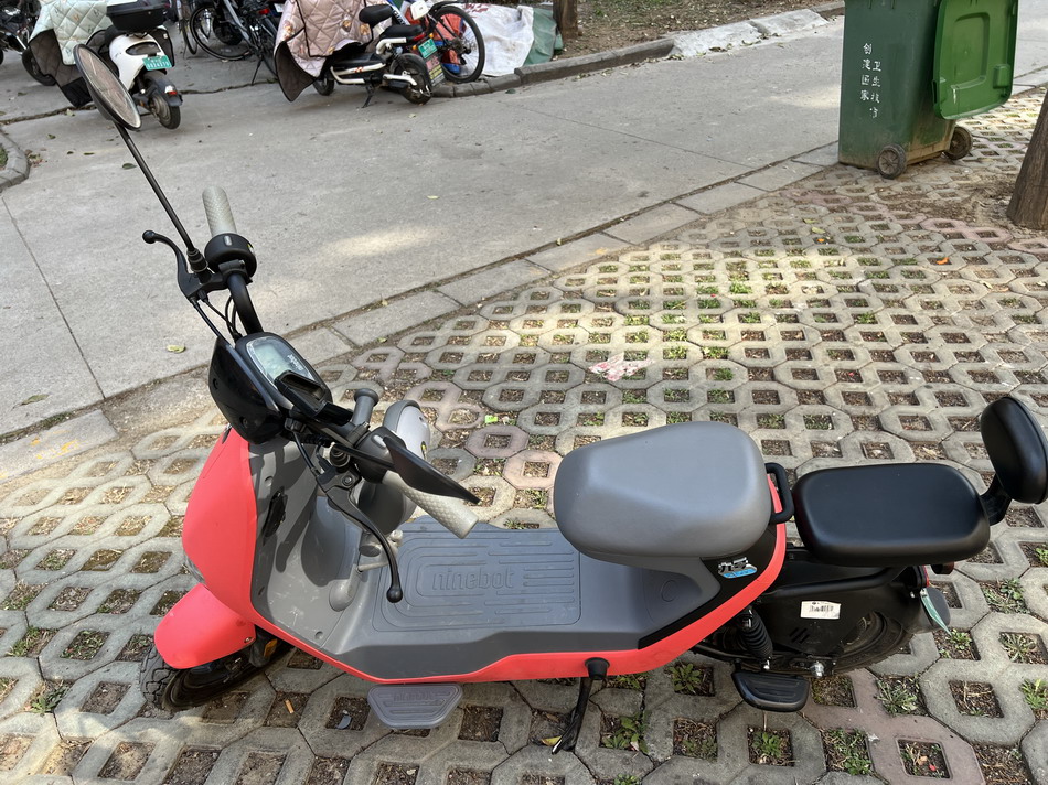 九号A30C电动车改造，升级大电池和大轮胎！