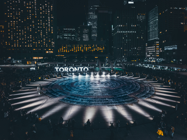 夜晚城市灯光大楼高清PNG透明背景，摄影风景设计素材下载