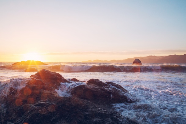 高清PNG夕阳礁石海浪背景，透明图片元素，风景摄影设计素材下载