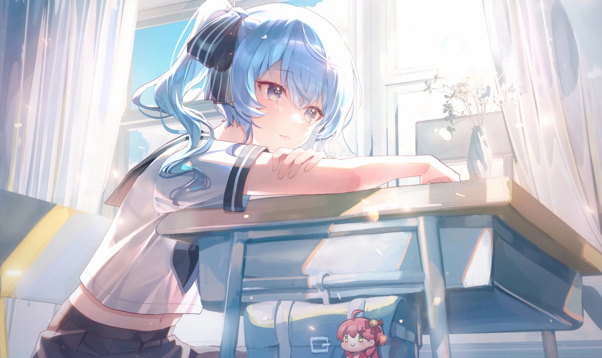 动漫女孩4K壁纸，蓝色发眸，马尾辫，水手服坐姿，高清3840x2286下载