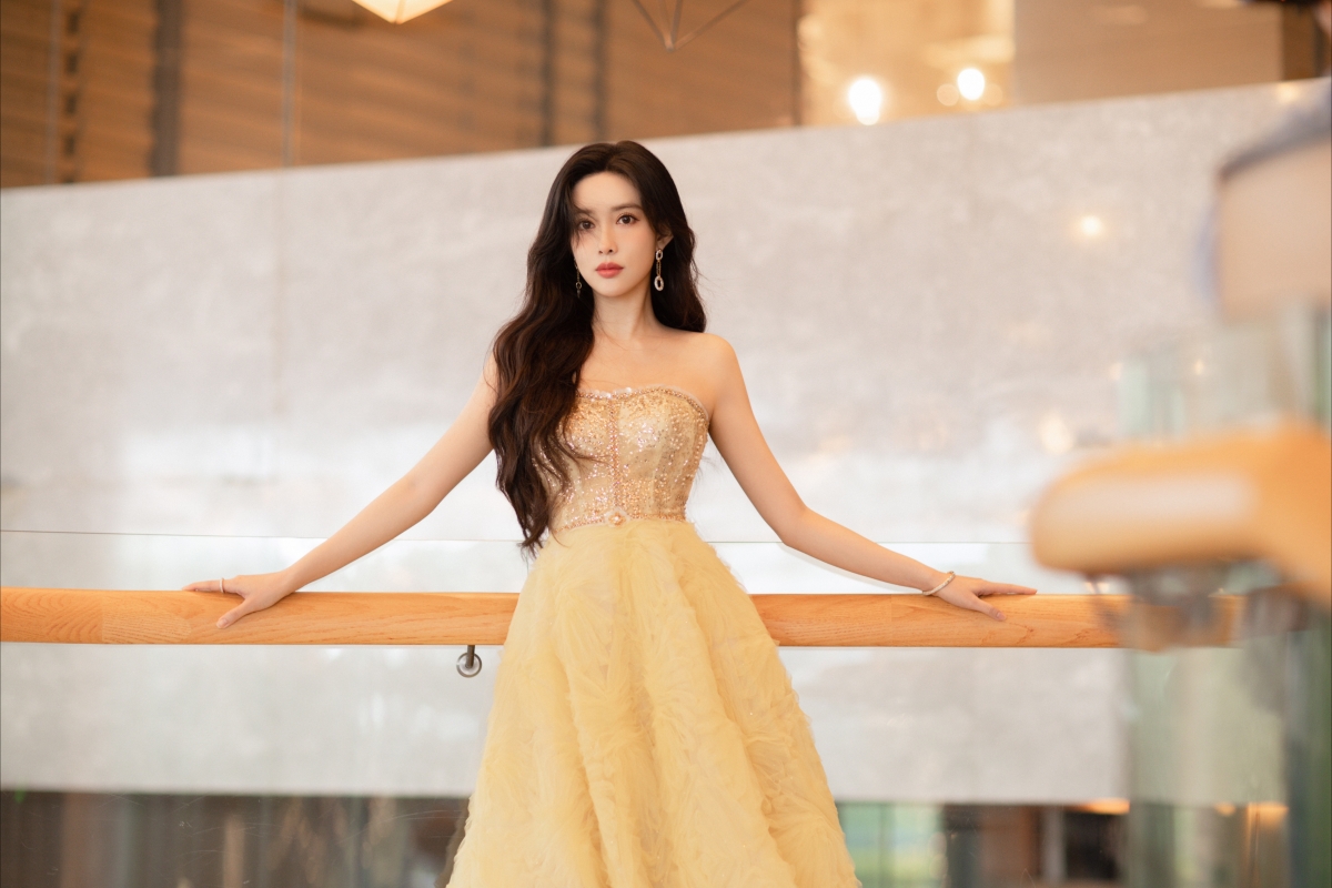 孟子义绝美裙装大赏，精选5K高清壁纸，美女图片震撼来袭！