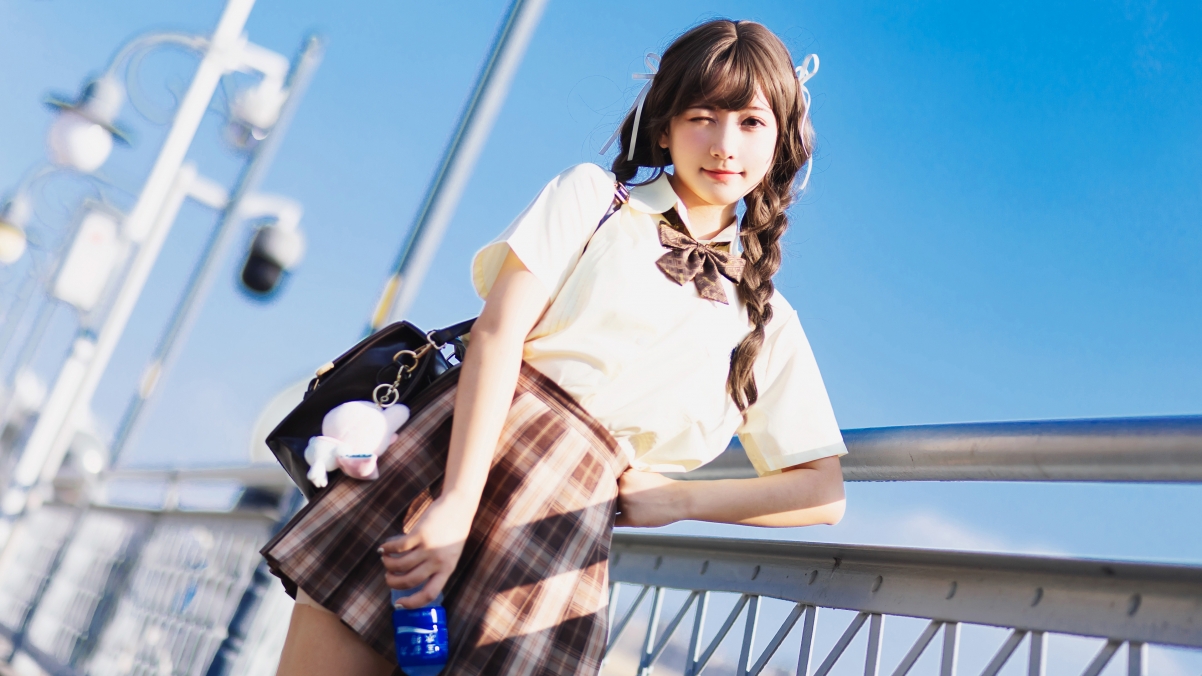 美女学生夏装裙子精选，4K高清壁纸，3840x2160分辨率，免费下载