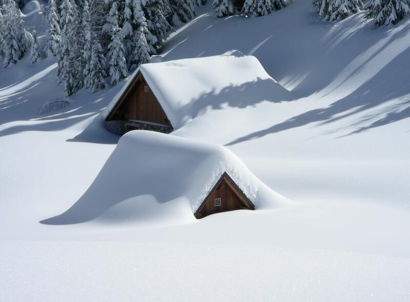 大雪覆盖的房屋美景，高清JPG/PSD素材下载