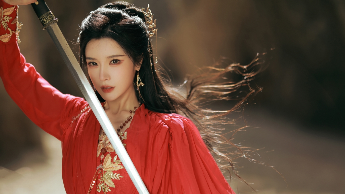 古风红纱长裙武侠美女，绝美4K高清壁纸，3840x2160分辨率，免费下载