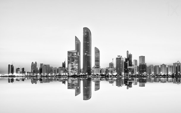 灰色调高楼大厦PNG透明背景，建筑摄影风景素材，高清下载