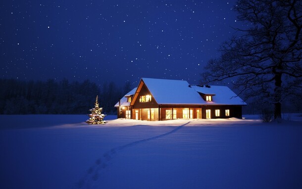 冬季雪夜房子高清PNG透明背景图片，白雪皑皑的夜晚美景摄影素材下载