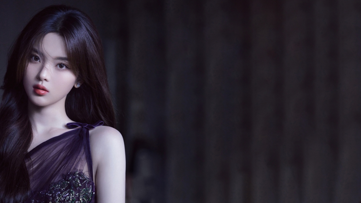 杨超越绝美4K电脑壁纸，高清3840x2160，一键下载美女图片