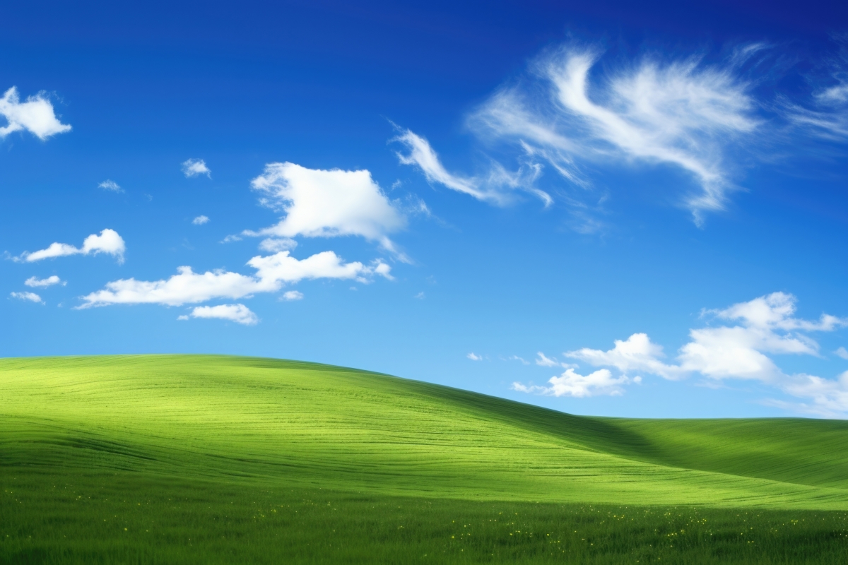 Windows XP经典风景壁纸，蓝天白云绿草地，4K高清大图，4096x2731分辨率，免费下载