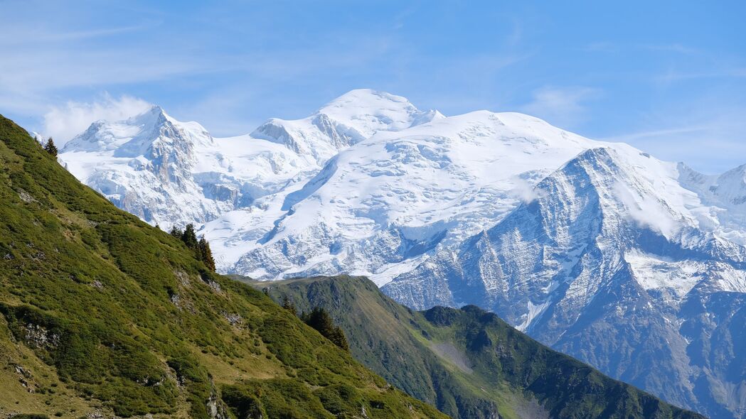 绝美山脉峰巅雪景，自然风光4K壁纸，高清3840x2160下载欣赏