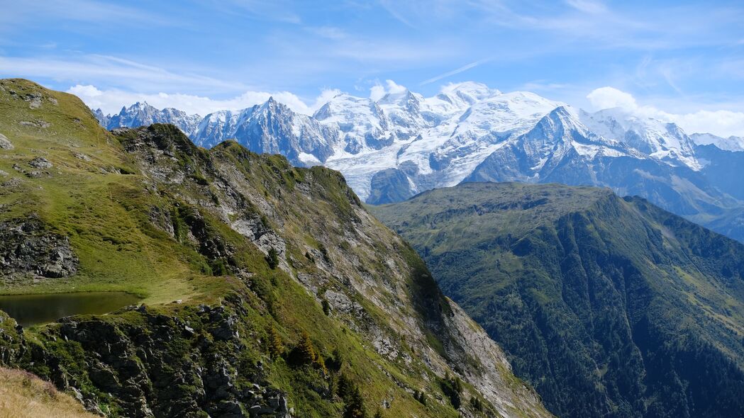 绝美山脉风景，雪峰之巅，自然之美，高清4K壁纸3840x2160免费下载