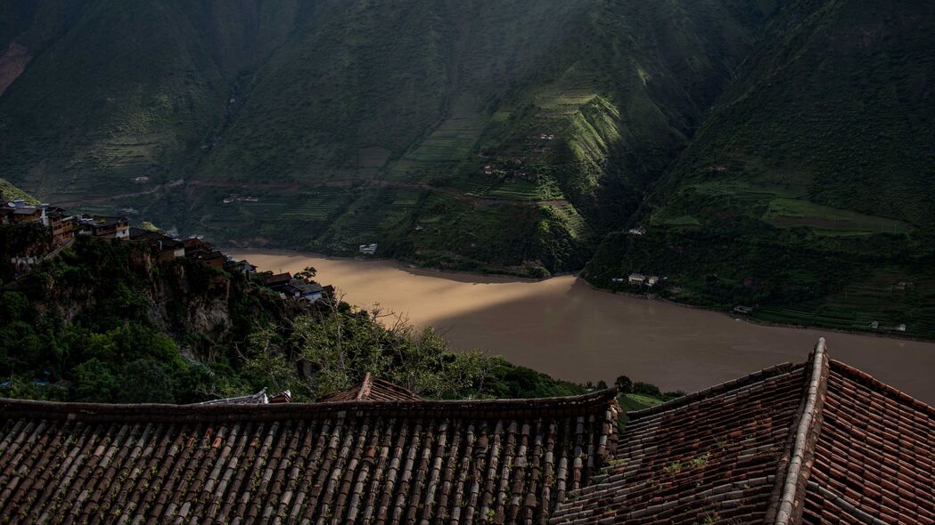 山脉河流壮丽景，屋顶宝塔映云间——精选4K高清壁纸，3840x2160超清下载