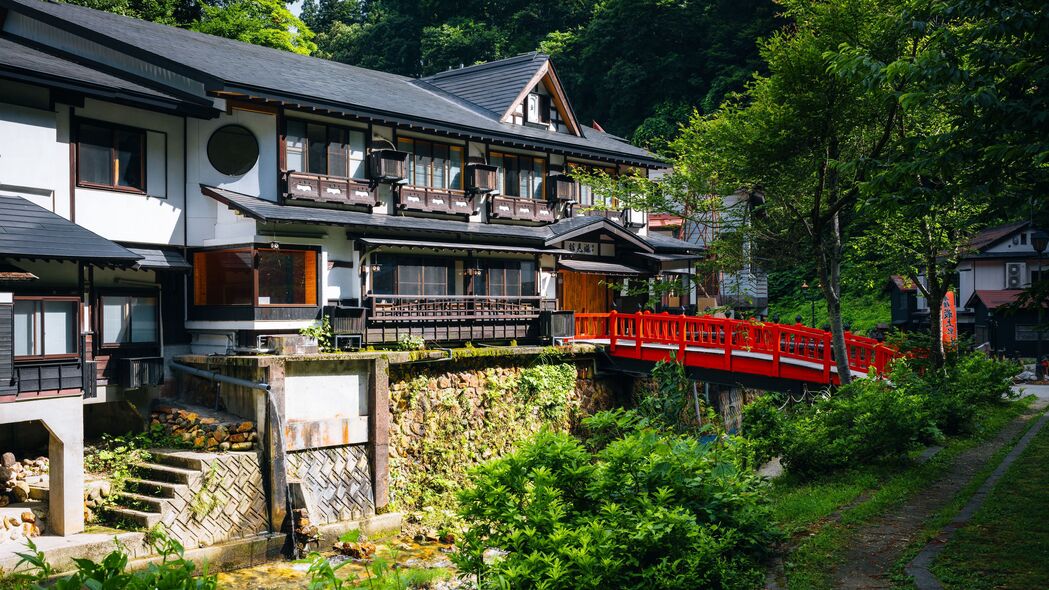 建筑之美，4K高清壁纸，屋顶桥梁房子细节尽显，3840x2160分辨率免费下载