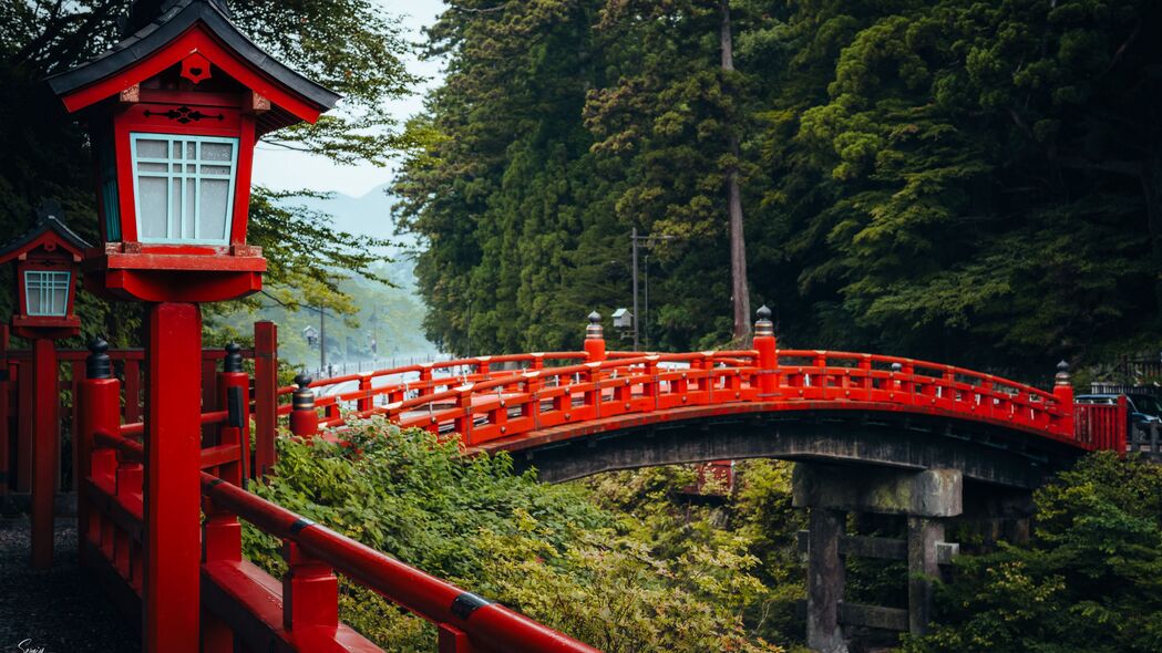 日本森林红桥灯光美景，4K超清壁纸，3840x2160高清下载